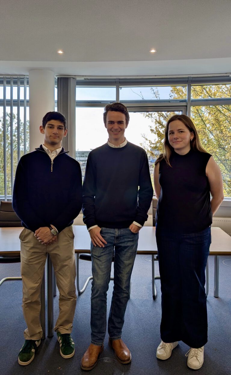 Kreisschulsprecherteam: Aram Hovhannisyan, Moritz Weiß, Luise Greiner (v.l.n.r.)